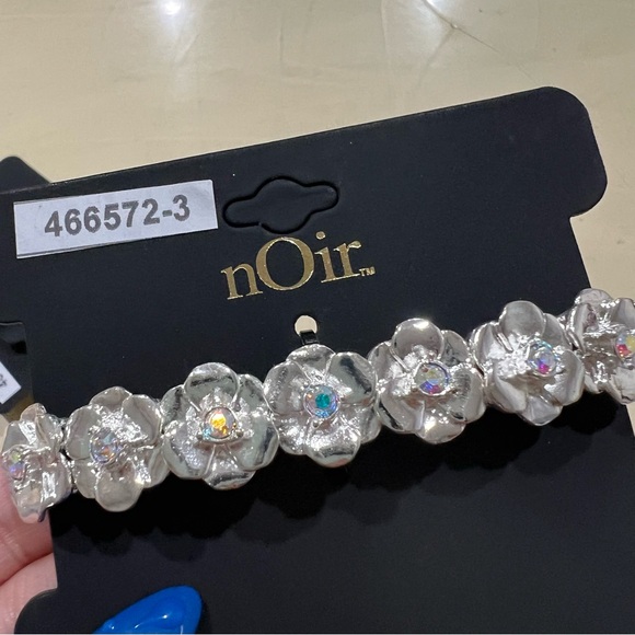 NWT nOir flower bracelet bundle - Picture 4 of 5